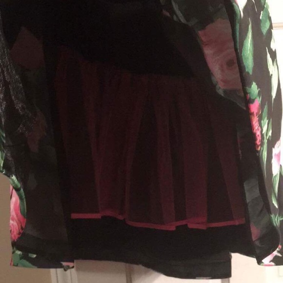 Sherri Hill 2pc short - Picture 6 of 7